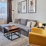 Modern 1Br Apt With Workspace, Ideal For Long Stays