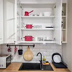 Modern 1Br Apt With Workspace, Ideal For Long Stays