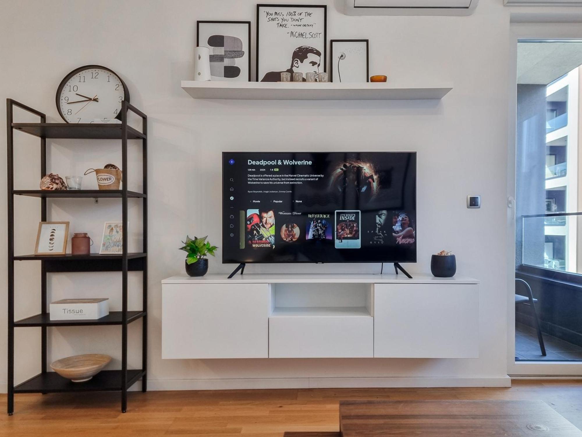 Modern 1br With Workspace, Ideal For Long Apartment *